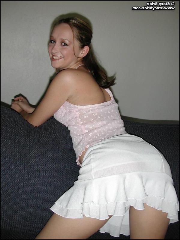 20P Stacy shows you her tits and pussy