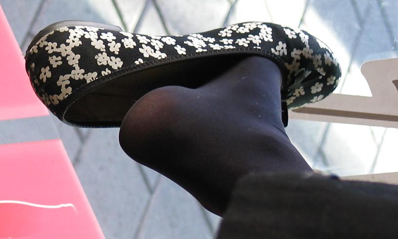25P Black nylon feet