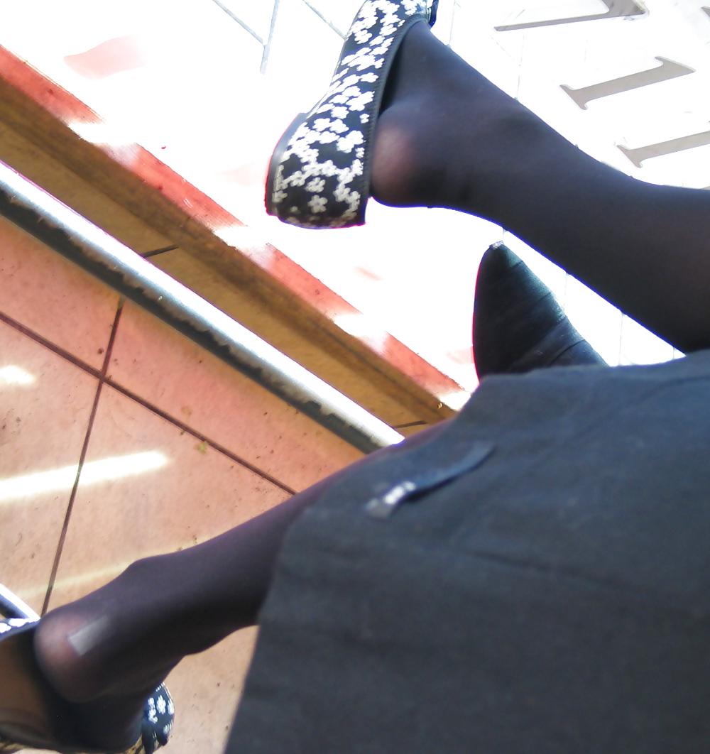 25P Black nylon feet