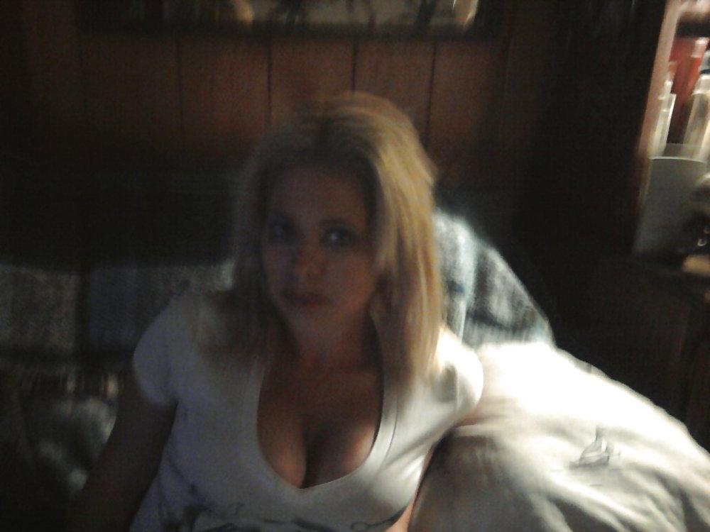 11P Dick Sucking Lips BITCH