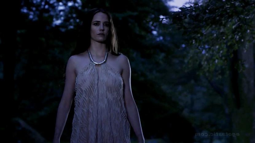 8P Eva green topless