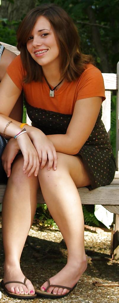 15P Amateur legs and feet (nonnude)