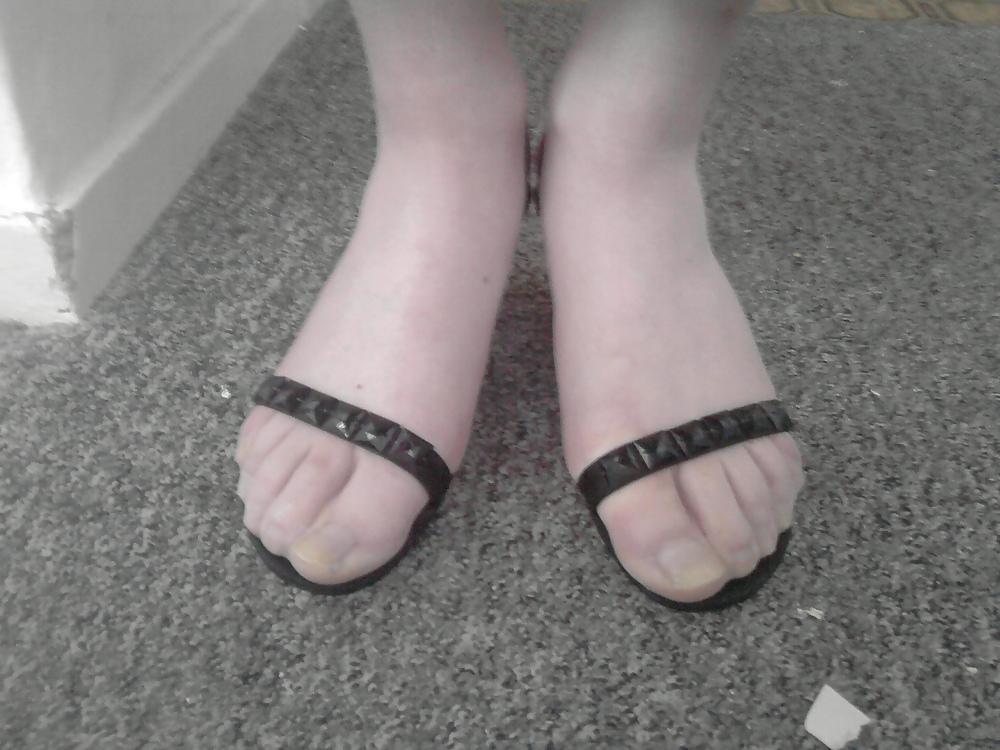 11P Feet, Stockings