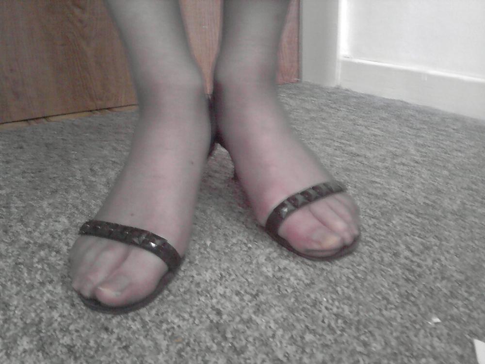 11P Feet, Stockings