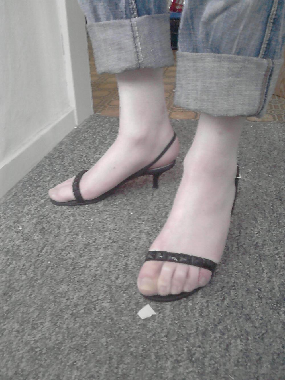 11P Feet, Stockings