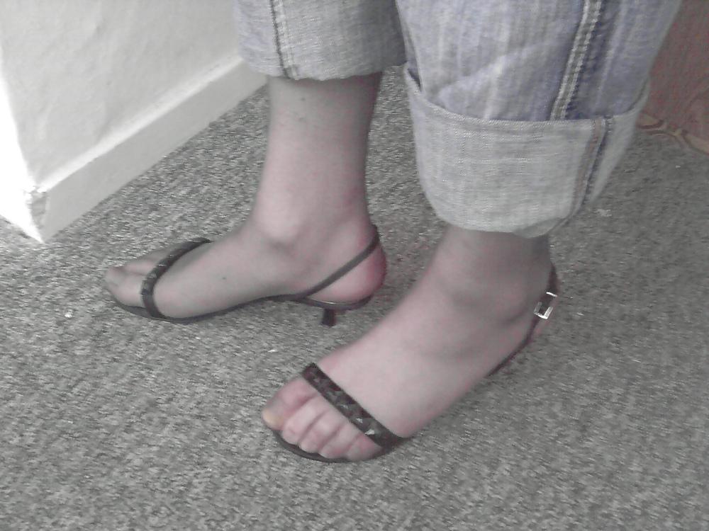 11P Feet, Stockings