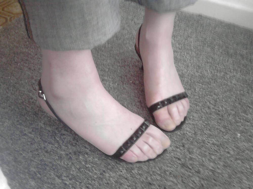 11P Feet, Stockings