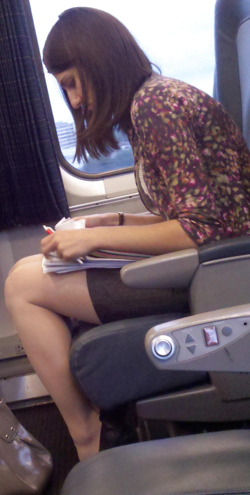9P Philly Girls in the Train