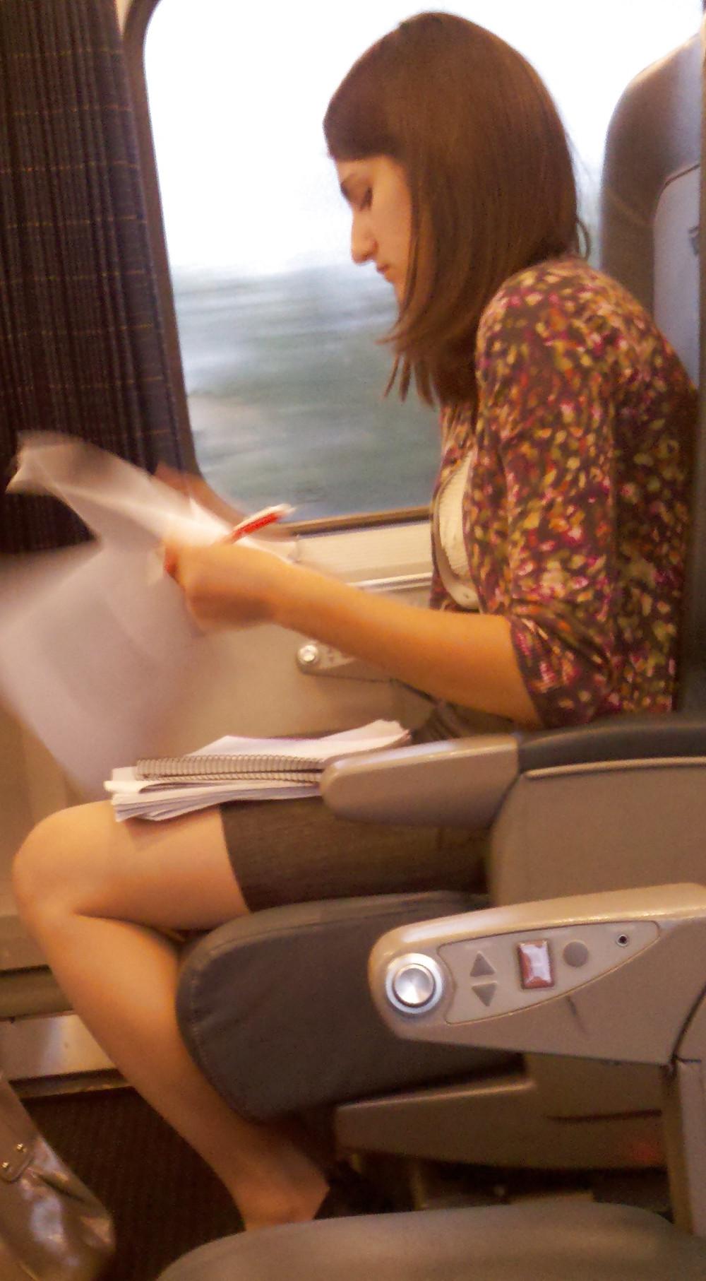 9P Philly Girls in the Train