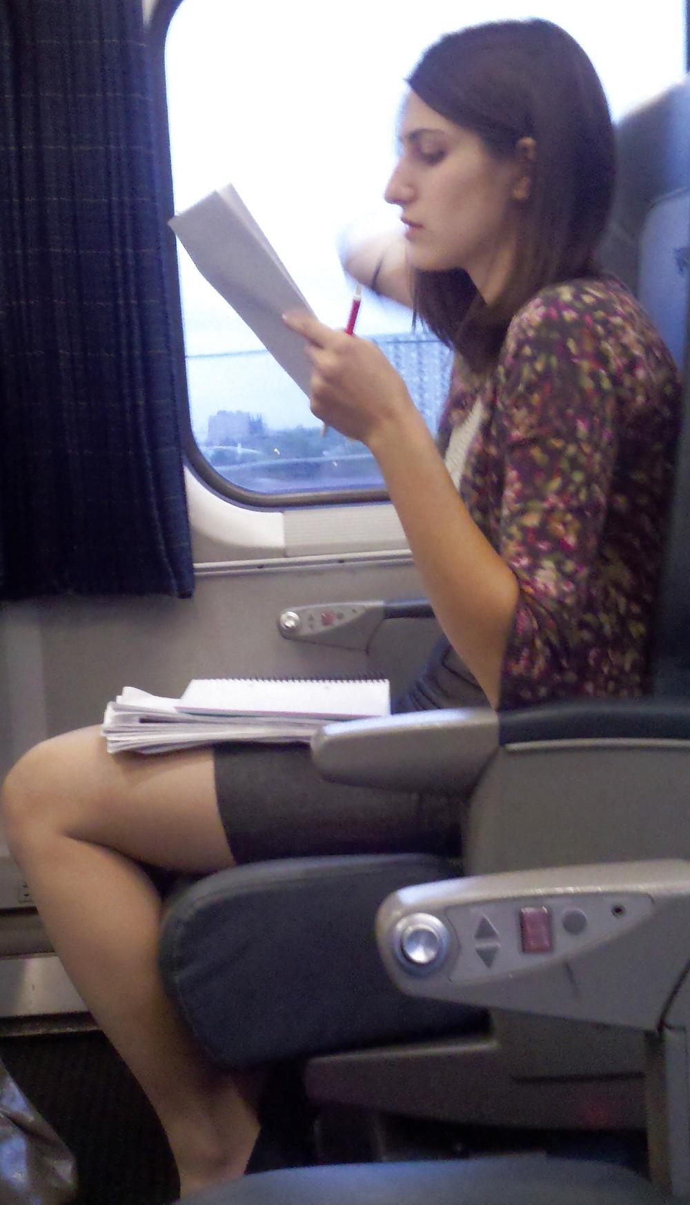 9P Philly Girls in the Train