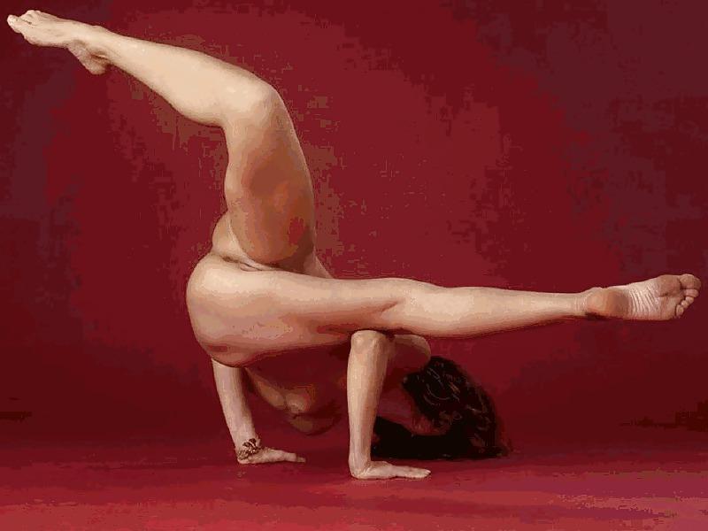25P Yoga - erotic art pictures