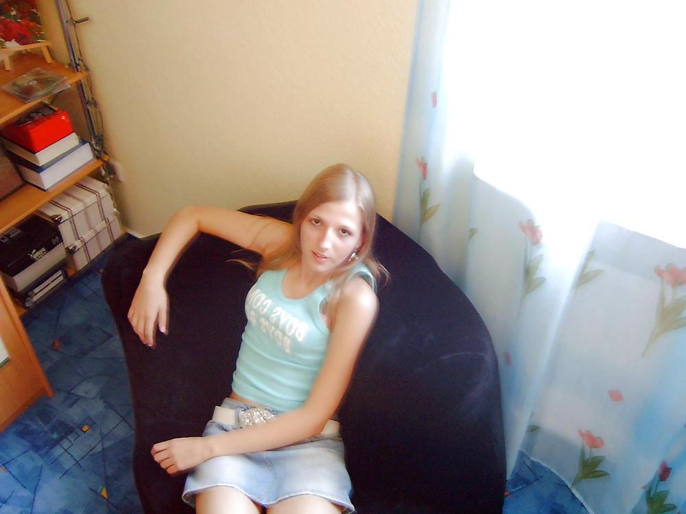 16P CUTE BLONDE GERMAN TEENY I
