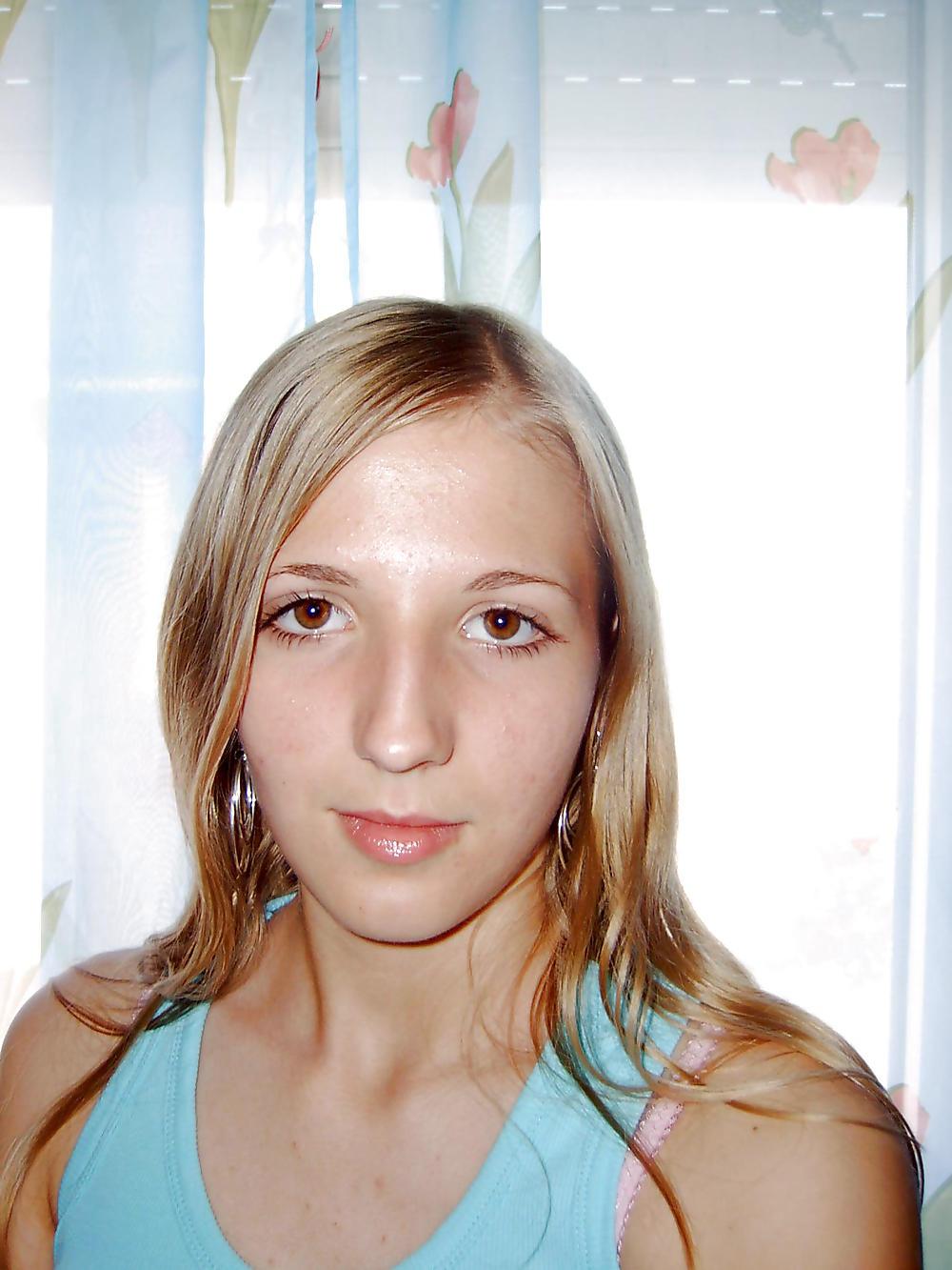 16P CUTE BLONDE GERMAN TEENY I