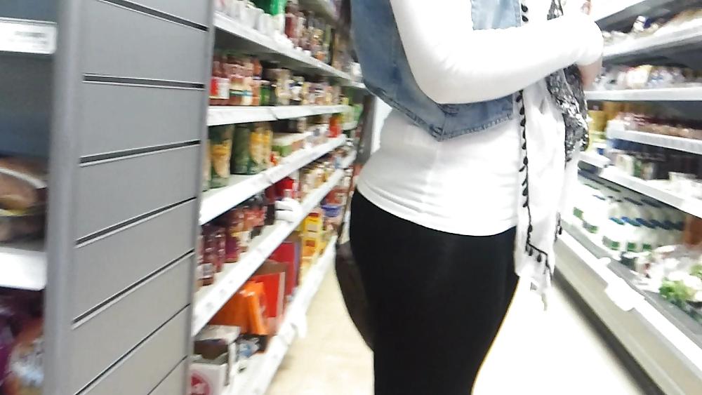 18P Chubby ass teen in leggings