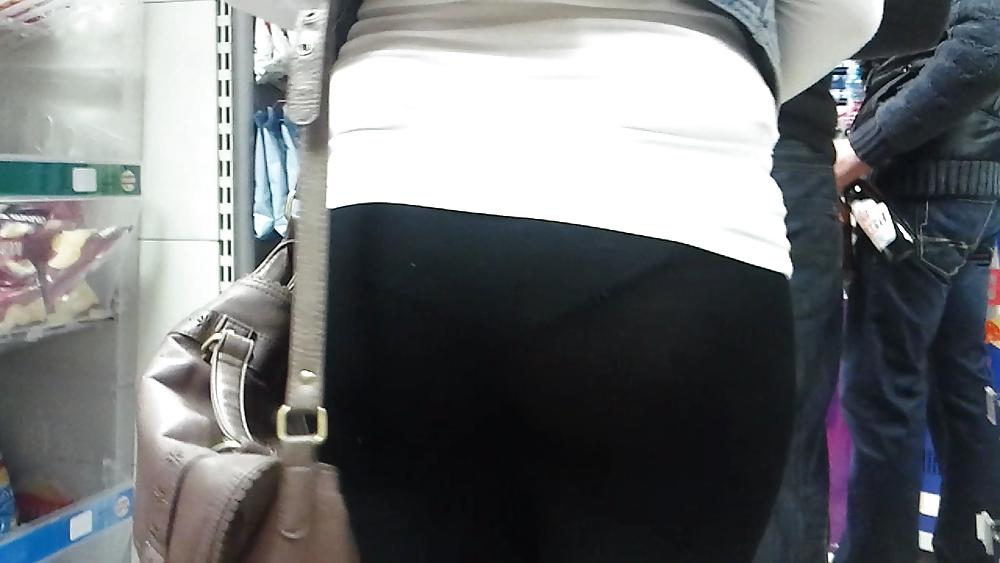 18P Chubby ass teen in leggings