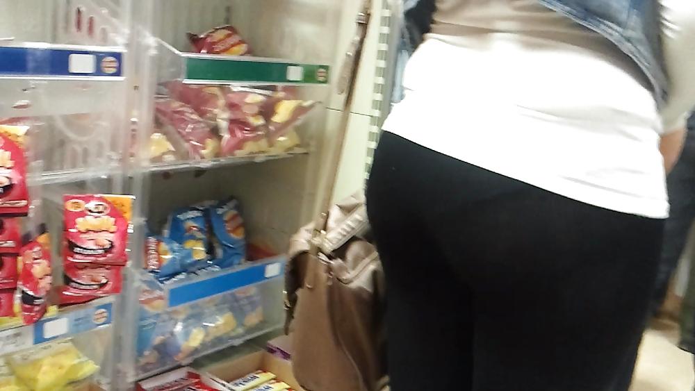 18P Chubby ass teen in leggings