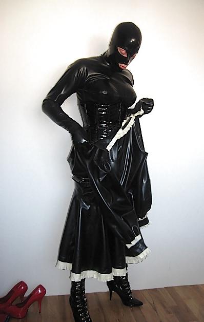 6P Kinky rubber maid.