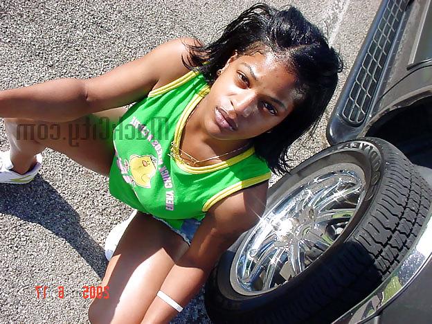 20P Zena naked in public.