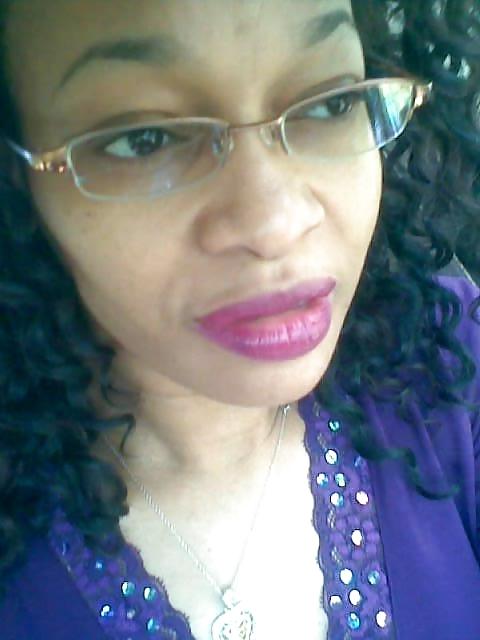 25P LOVE WOMEN WITH GLASSES