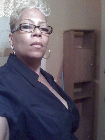 25P LOVE WOMEN WITH GLASSES