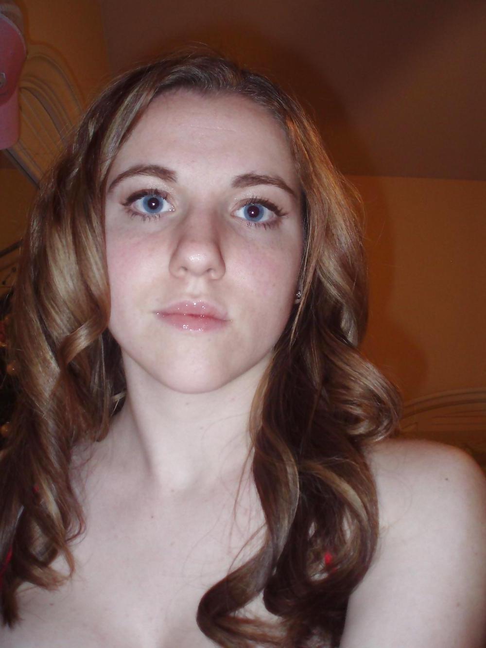 25P KINKY GIRLFRIEND II