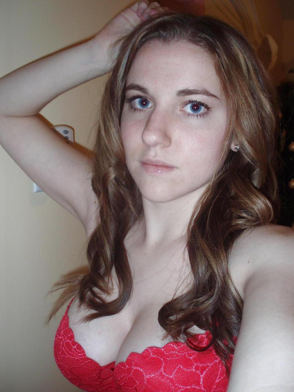 25P KINKY GIRLFRIEND II