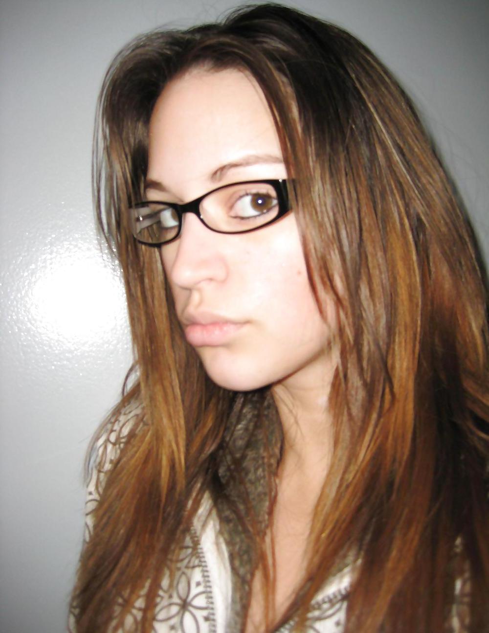 18P HOT BUSTY WITH GLASSES