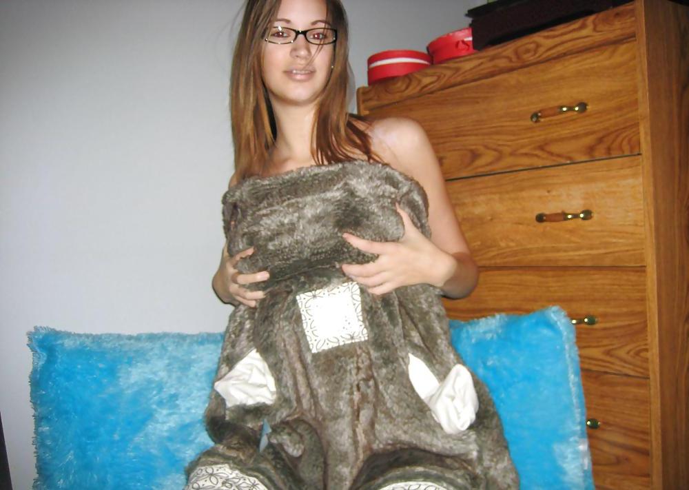 18P HOT BUSTY WITH GLASSES