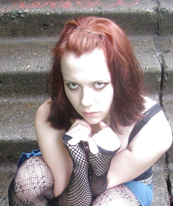 25P Bitch elena,comment plzz