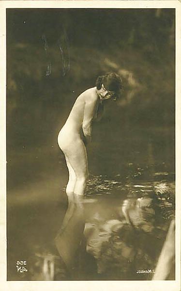 13P Vintage female nudes.