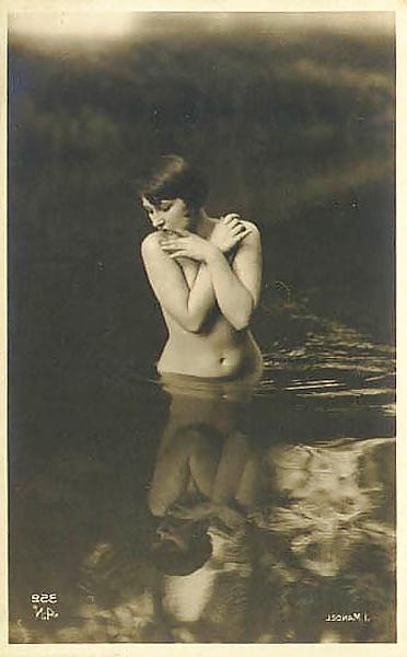 13P Vintage female nudes.