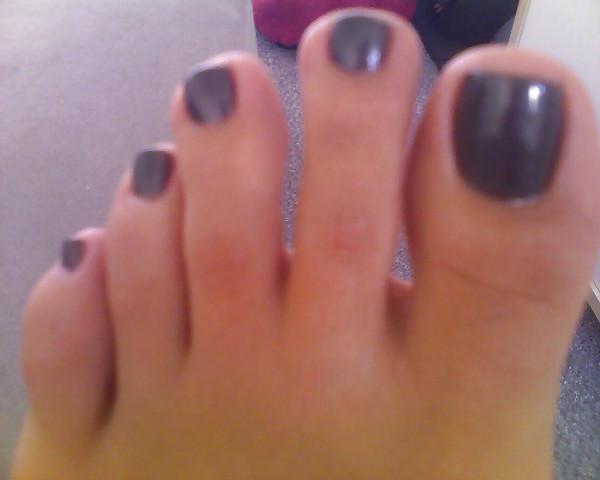 19P Feet 4