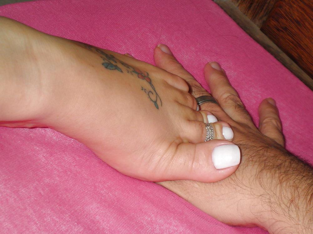 19P Feet 4
