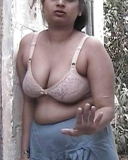 25P Sex With 3 Female 