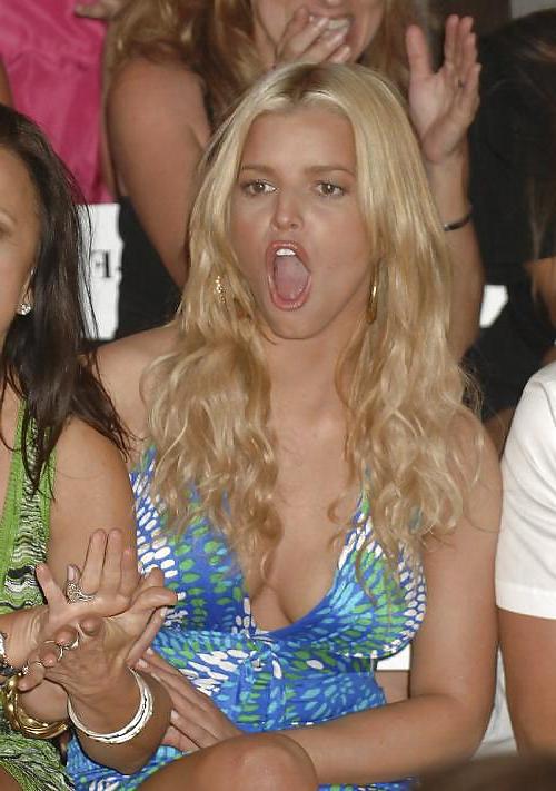 25P Jessica simpson mouth and tongue