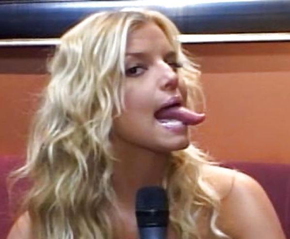 25P Jessica simpson mouth and tongue