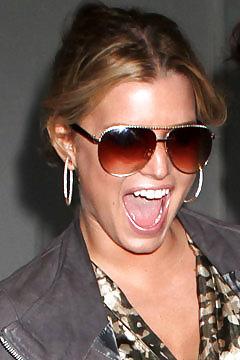25P Jessica simpson mouth and tongue