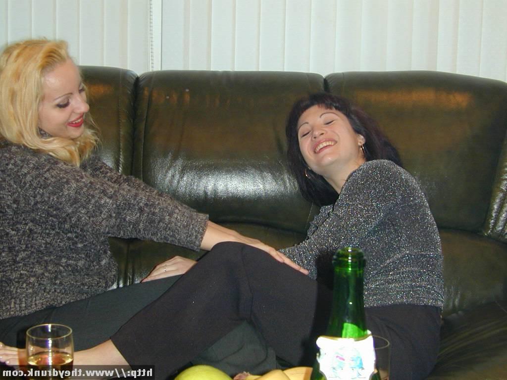 16P Young girls get drunk and play naughty lesbian games