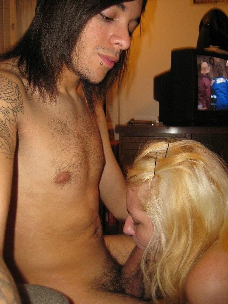 15P Chubby amateur wifes fucking in home porn