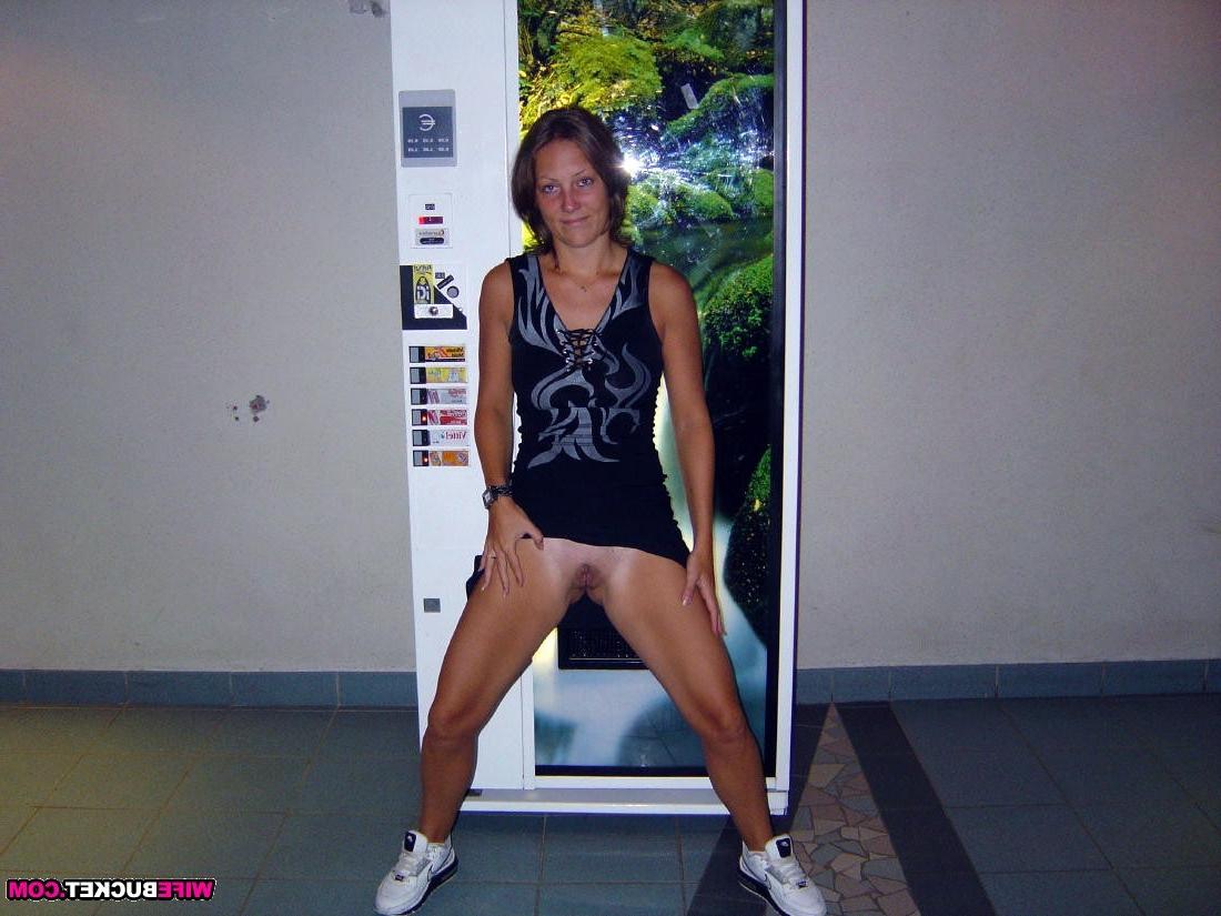 17P Real amateur MILFs