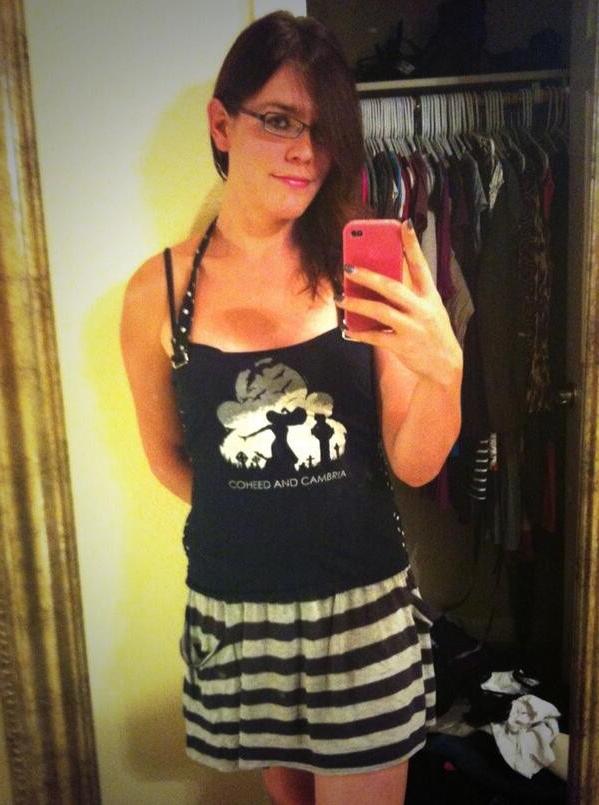 11P TS trap with glasses and cute smile Jennifer Noble selfshot pics