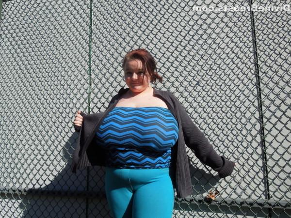 15P Amateur plumper Petton flashes her huge tits outdoors