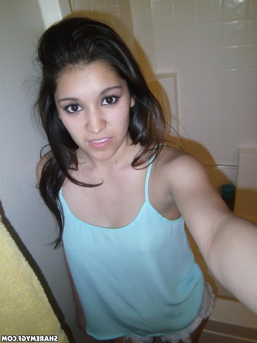 12P Delectable girlfriend showing off her round juicy ass