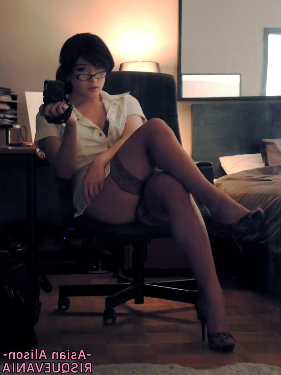 22P Amateur ladyboy selfies