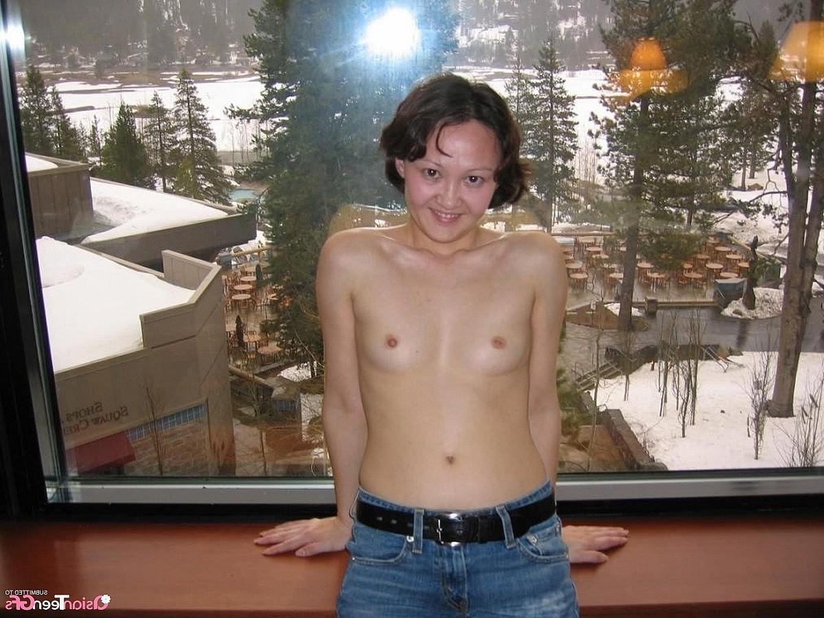 17P This new bride loves showing her nude body to her man