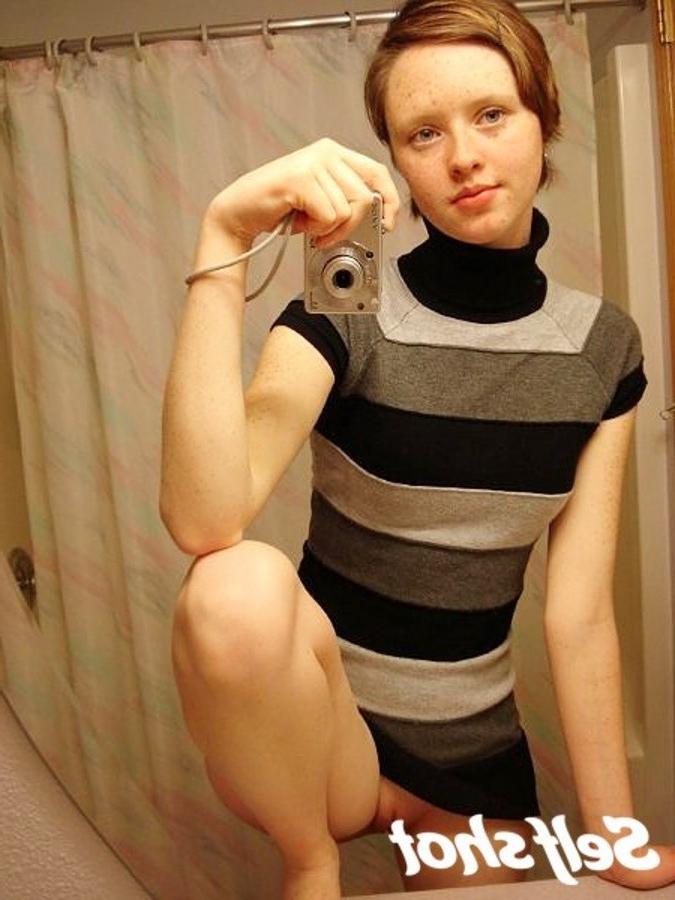 8P Exciting girlfriends play with themselves on self shots