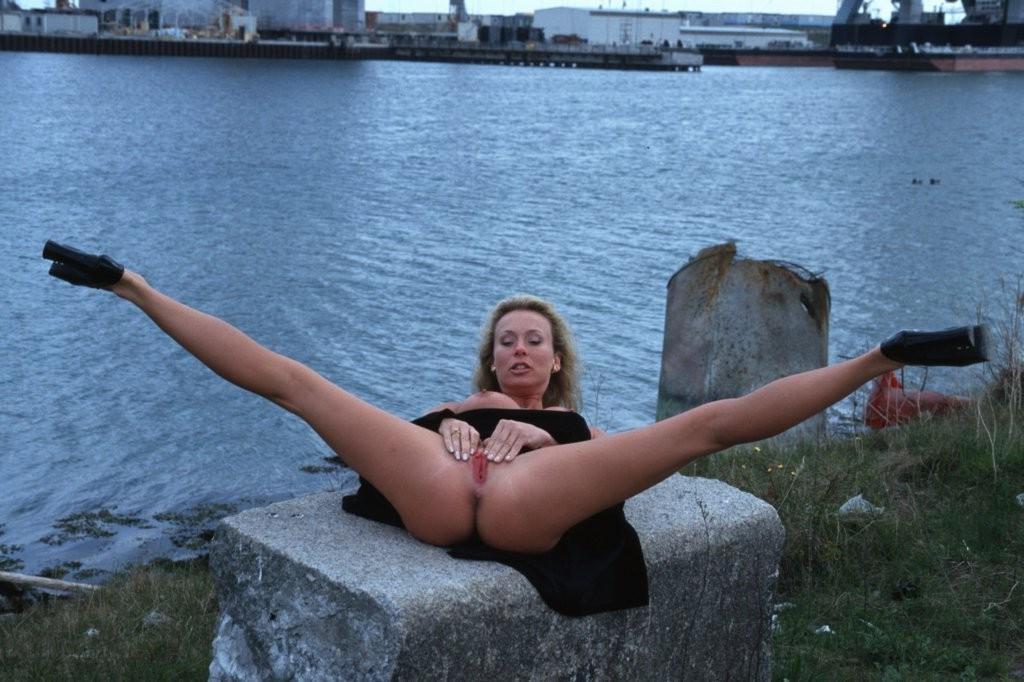 19P Naked amateur wives and nude real MILFs