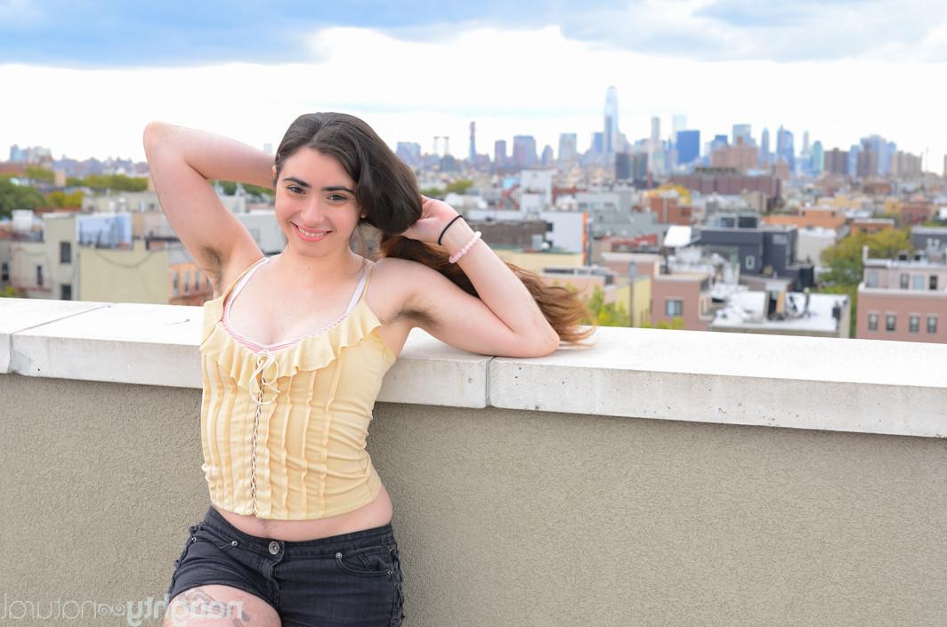 14P Natural hairy girl Kisa Fae