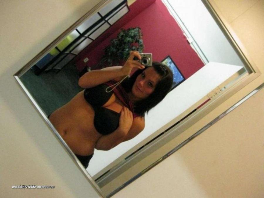 12P Kinky busty chick displaying her big juggs and moist pussy