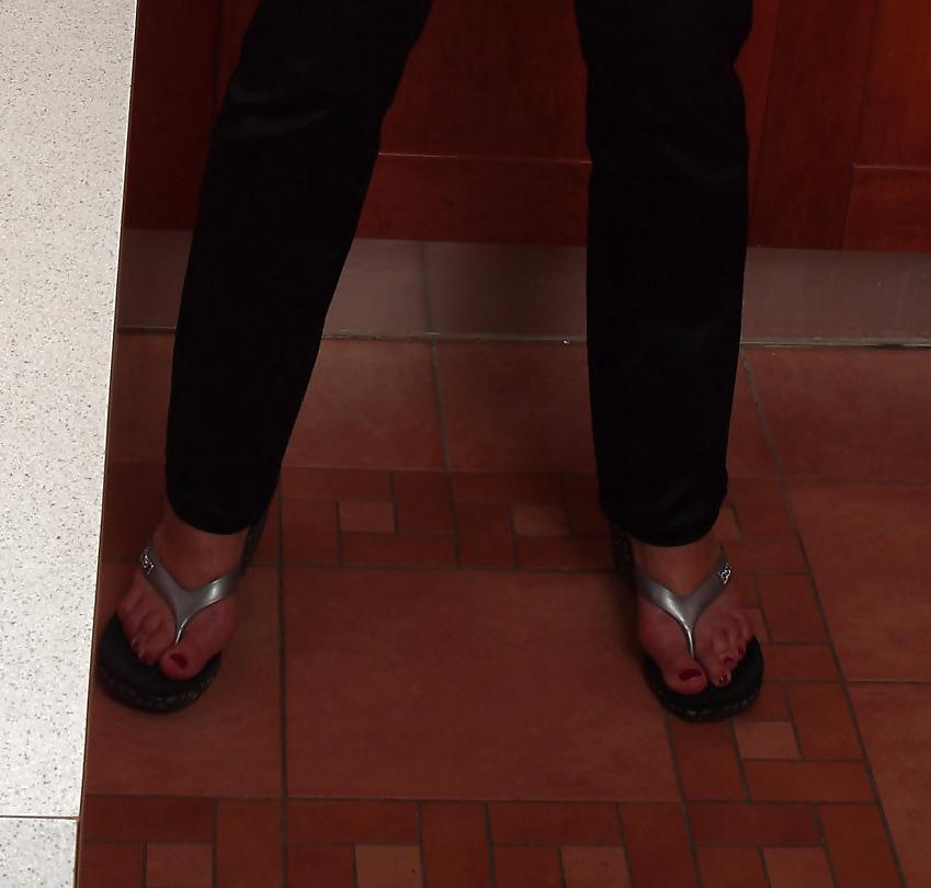 25P Sophia m feet